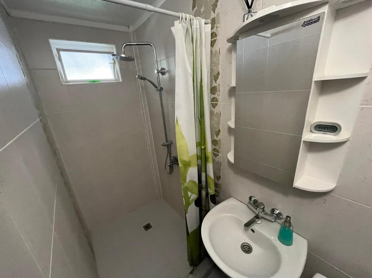 Izgrev Sarafovo Hotell Burgas Exteriör bild