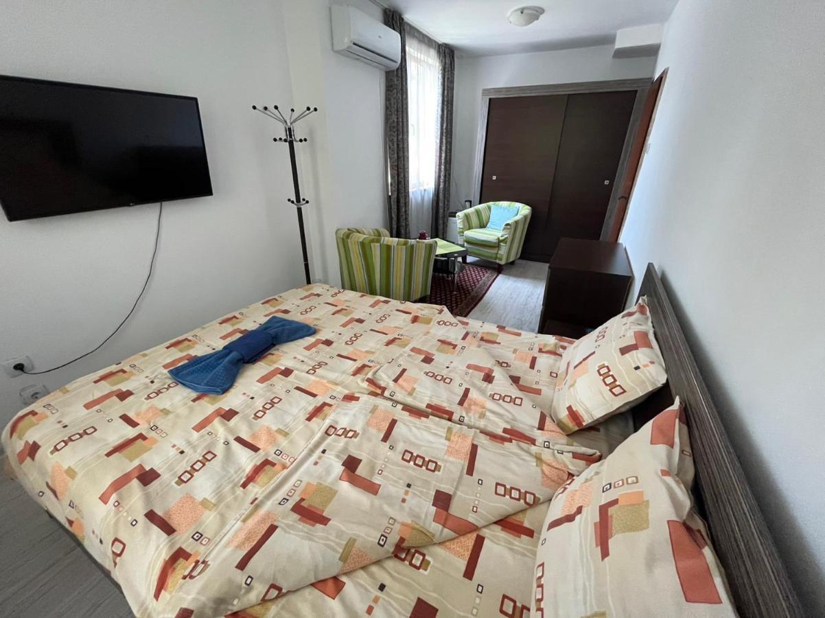 Izgrev Sarafovo Hotell Burgas Exteriör bild
