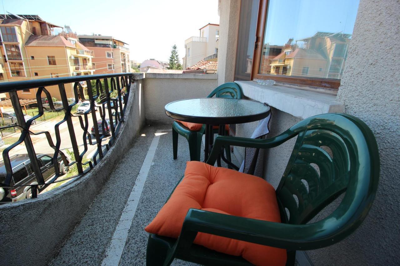 Izgrev Sarafovo Hotell Burgas Exteriör bild